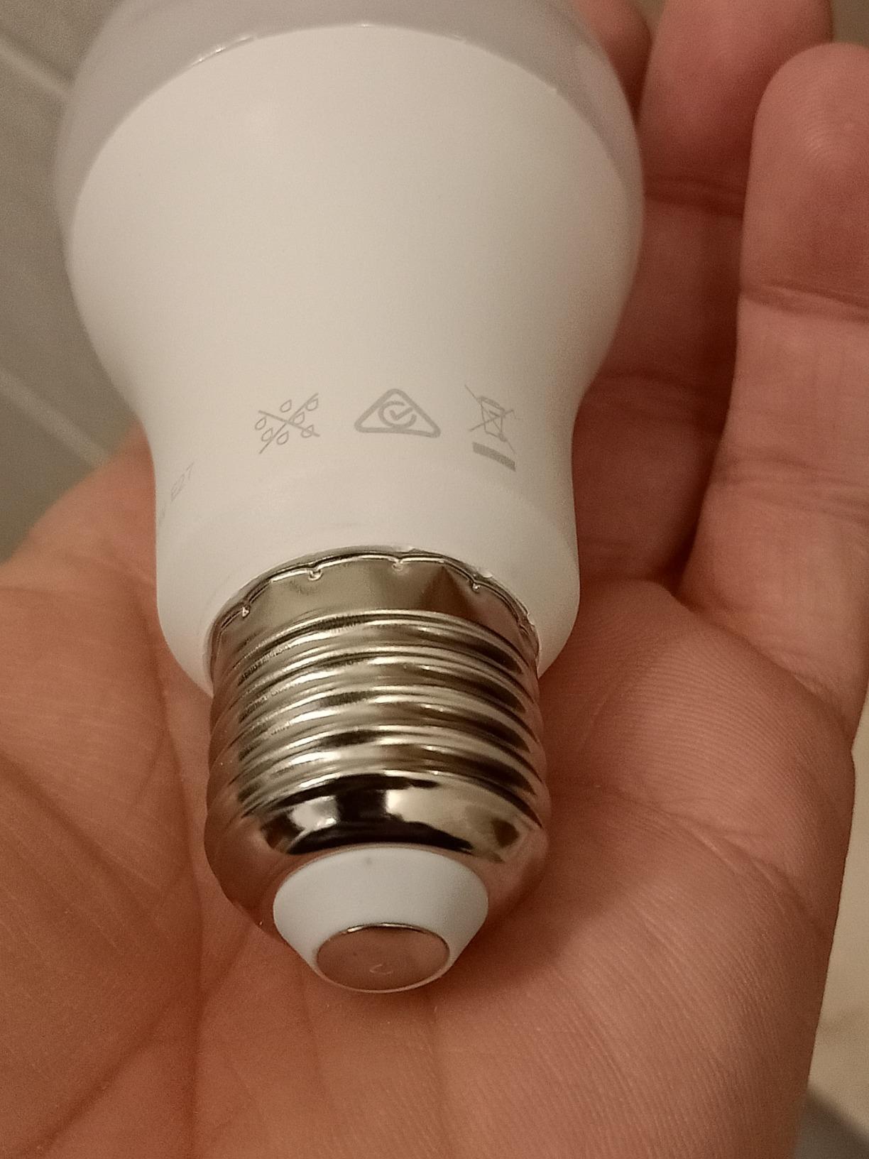 Broadlink Smart Lighting LB27 R1 ampoule connectée E27 RGB 10W