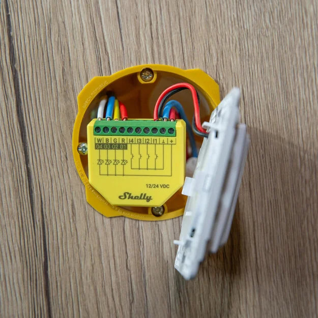 Shelly Plus RGBW PM contrôleur LED pack de 2 WiFi