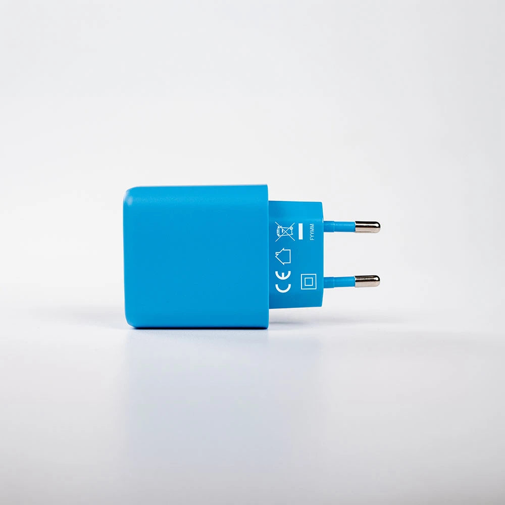 Shelly GaN Charger 65W chargeur rapide Bleu prise EU