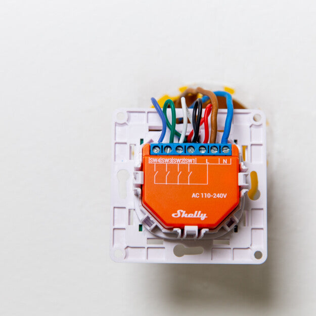 Shelly Plus i4 + Wall Switch 4 Interrupteur mural Blanc