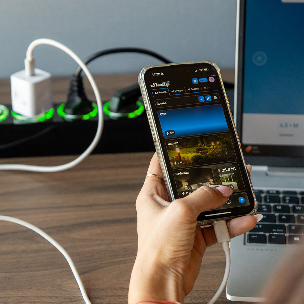 Shelly Gen4 Power Strip 4 multiprise connectée noire Matter