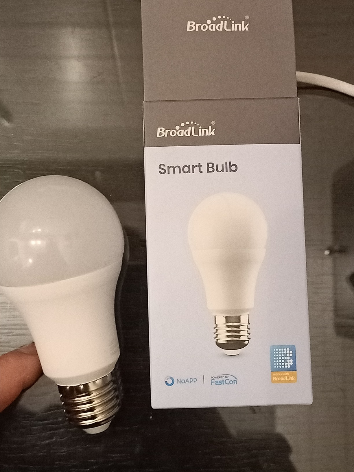 Broadlink Smart Lighting LB27 R1 ampoule connectée E27 RGB 10W